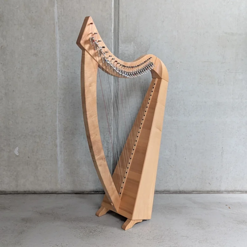 „Troubadour 26s“ #317 in Ahorn von Henrik Schupp